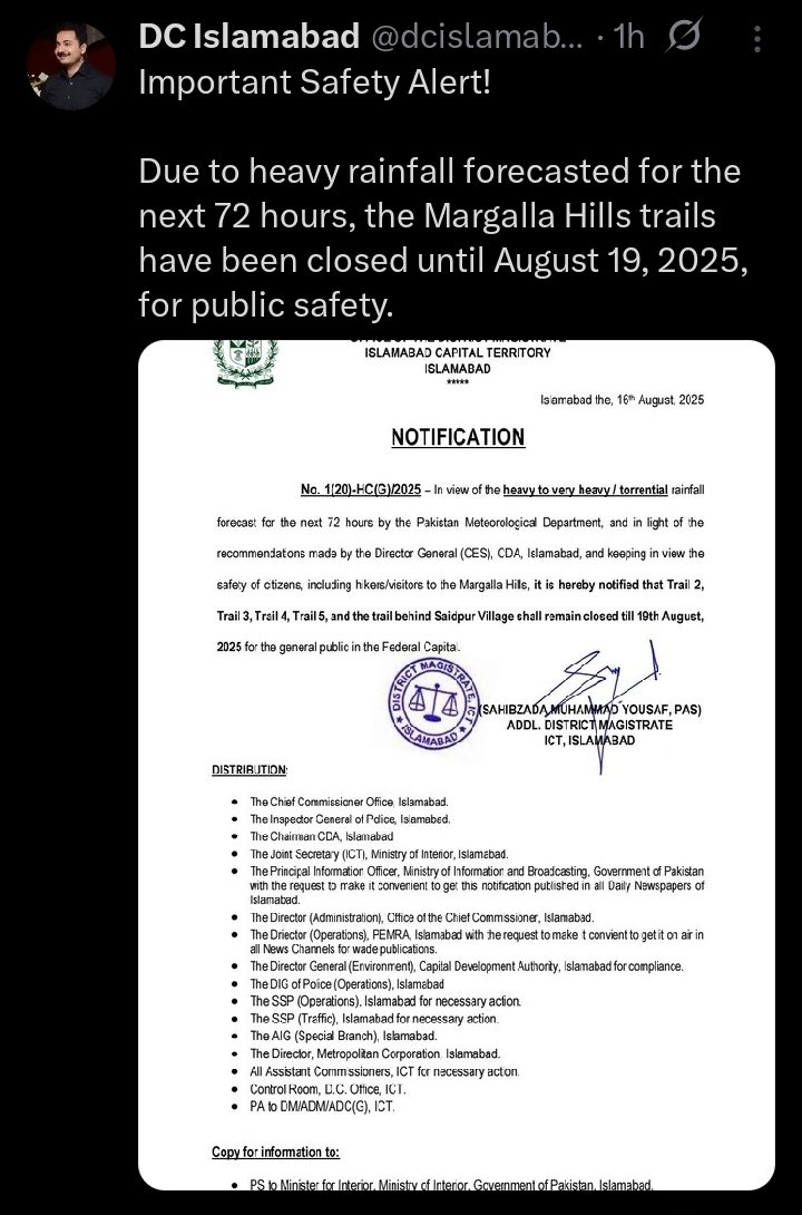 Muhammad Ali (@charsoath) on Twitter photo حکومت موٹاپے سے تنگ خواتین کی دشمن بن گئی ۔۔۔ ایک مخلص مددگار کی پیشکش کے جواب میں ظالمانہ اقدام کر ڈالا
(کچھ لوگ اسے 'دوشیزاؤں کو کھانگڑ پونڈ سے بچانے کی کامیاب کوشش' قرار دیں گے، مگر آپ نے ان فضولیات پر توجہ نہیں دینی) حکومت موٹاپے سے تنگ خواتین کی دشمن بن گئی ۔۔۔ ایک مخلص مددگار کی پیشکش کے جواب میں ظالمانہ اقدام کر ڈالا
(کچھ لوگ اسے 'دوشیزاؤں کو کھانگڑ پونڈ سے بچانے کی کامیاب کوشش' قرار دیں گے، مگر آپ نے ان فضولیات پر توجہ نہیں دینی)