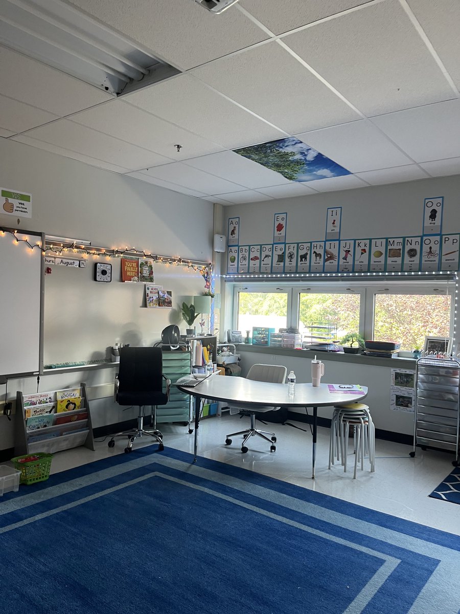 MsYanes_'s tweet photo. Year 3 here I come! #secongradeteacher https://t.co/5ndAG53ZsP