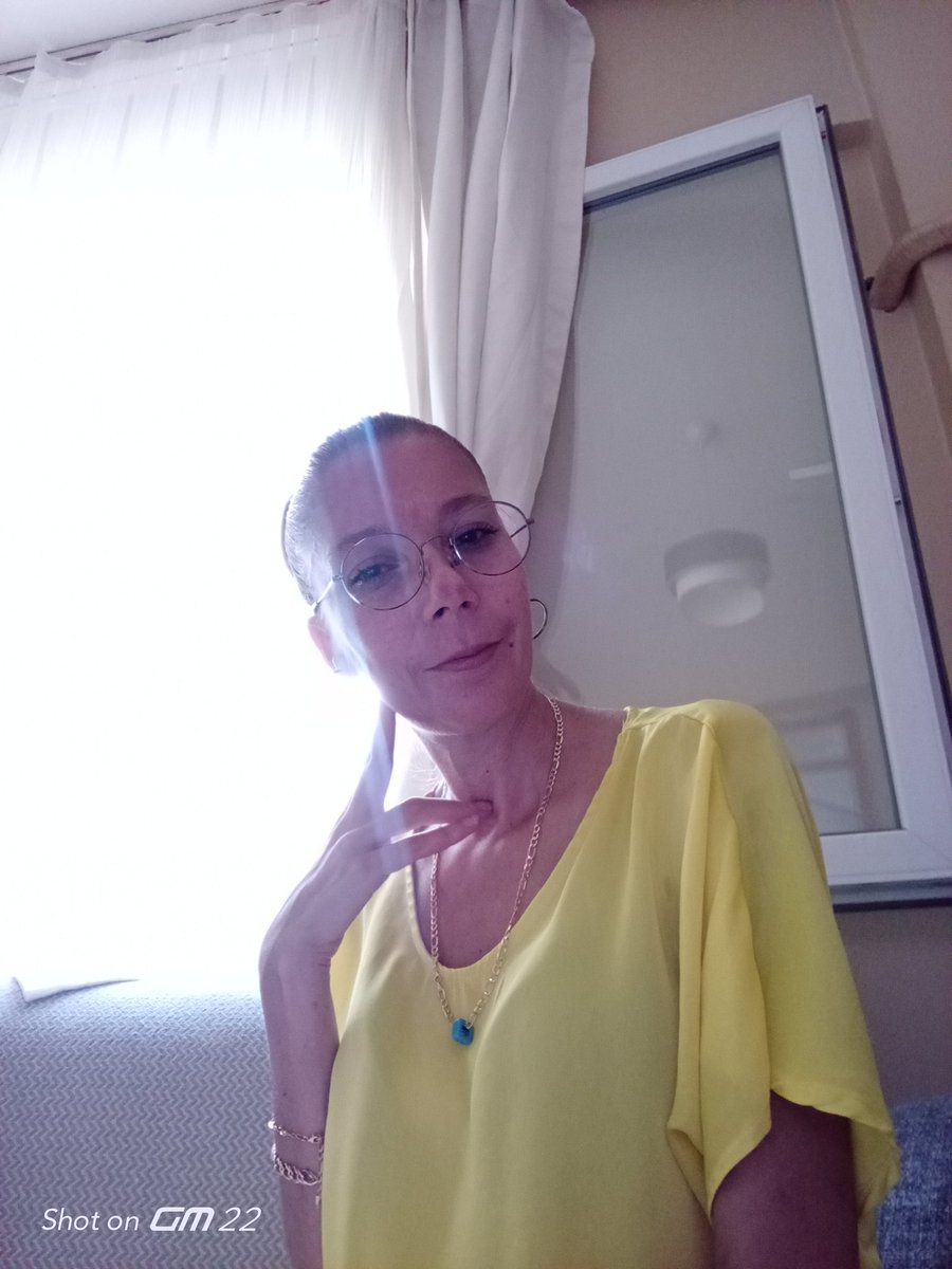 Akşam güneşinin kime vurduğunu biliyoruz değil mi 😉 Selçuk için rakı vakti ben kaçar 🎶🥛🎶