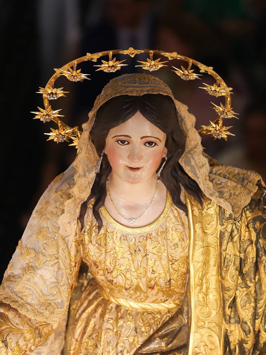 La verdad de Cantillana!!! 
Casi na!!! 
La reina de los cielos!
<a href="/hdad_asuncion/">Hermandad Asunción de Cantillana</a>