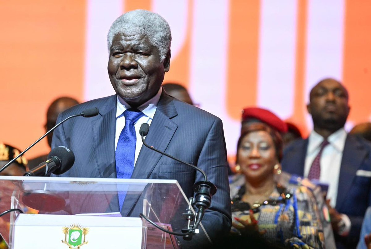 Diabateibn93's tweet photo. La jeunesse ivoirienne a fait entendre sa voix. Les Consultations Nationales ont mobilisé 3800 organisations et 7000 responsables (OSC et parti politique).
Ce 12 août, nos propositions ont été remises au Premier Ministre @DrBeugreMambe
, pour le #PND 2026-2030.
#CNJCI #Jeunesse https://t.co/pzeSJHIYnH