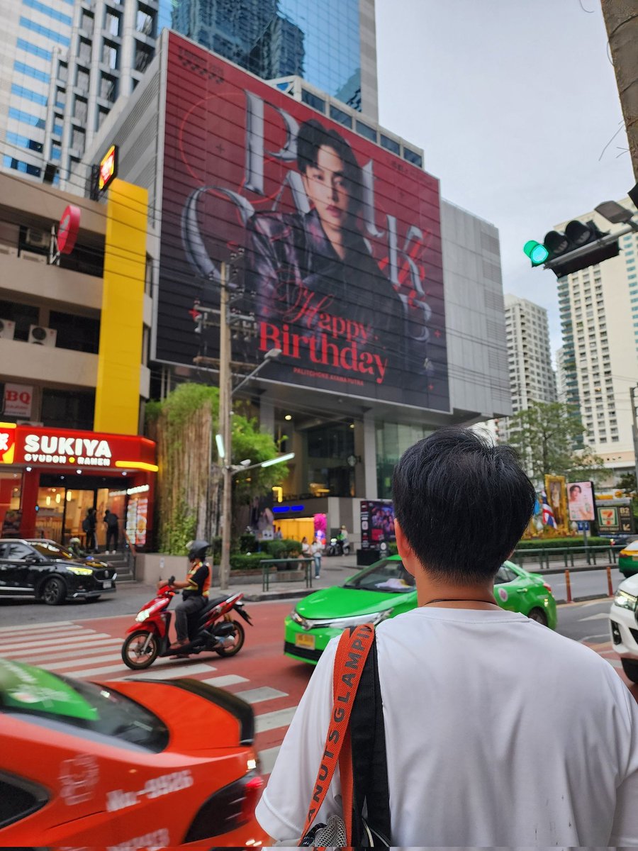 Pomsan7's tweet photo. เดือนนี้มาที่ตึกทุกเสาร์ เสาร์นี้สนุกมาก สนุกที่สุด ทำให้นึกถึงบรรยากาศวันคอน ทั้งของแจก ทั้งการต่อแถวรับของ ทั้งเสียงหัวเราะของทุกคน @peckpalit อยากให้ผลิตพักกายและใจให้แข็งแรง นุช นุชาทุกคนยังคงคิดถึง รักและรอเสมอนะครับ❤️
#ไม่เคยไม่คิดถึง
#เป๊กผลิตโชค
#PeckPalitChoke https://t.co/XFX0inzSLb