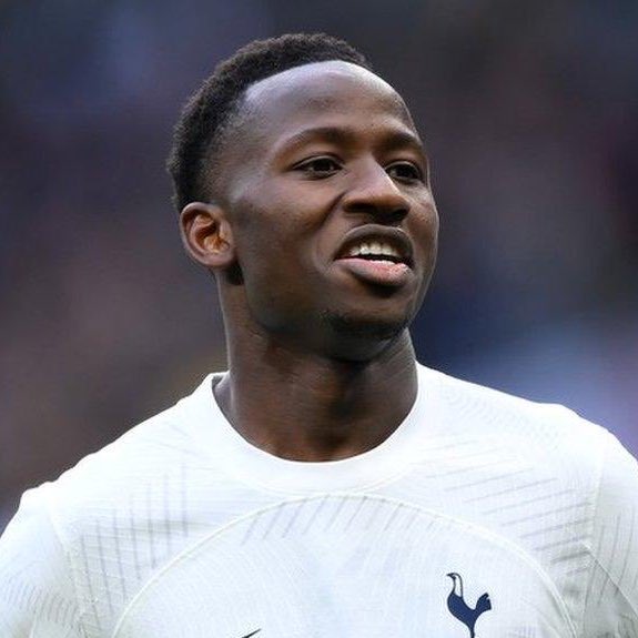 RisingStarXI's tweet photo. 🇸🇳⭐️ | 𝐏𝐀𝐏𝐄 𝐌𝐀𝐓𝐀𝐑 𝐒𝐀𝐑𝐑 (𝟐𝟐) vs Burnley:

• 1 ASSIST
• MOST DRIBBLES IN THE MATCH (3)
• MOST DUELS WON (10)
• 6 Passes Into Final 3rd
• 83% Pass Accuracy
• 100% Succ. Long Balls
• 3/5 Succ. Take-Ons
• 4 Ball Recoveries 
• 80% Aerial Duels Won

𝐁𝐄𝐀𝐒𝐓 🦾 https://t.co/Ox2ztzCSQG