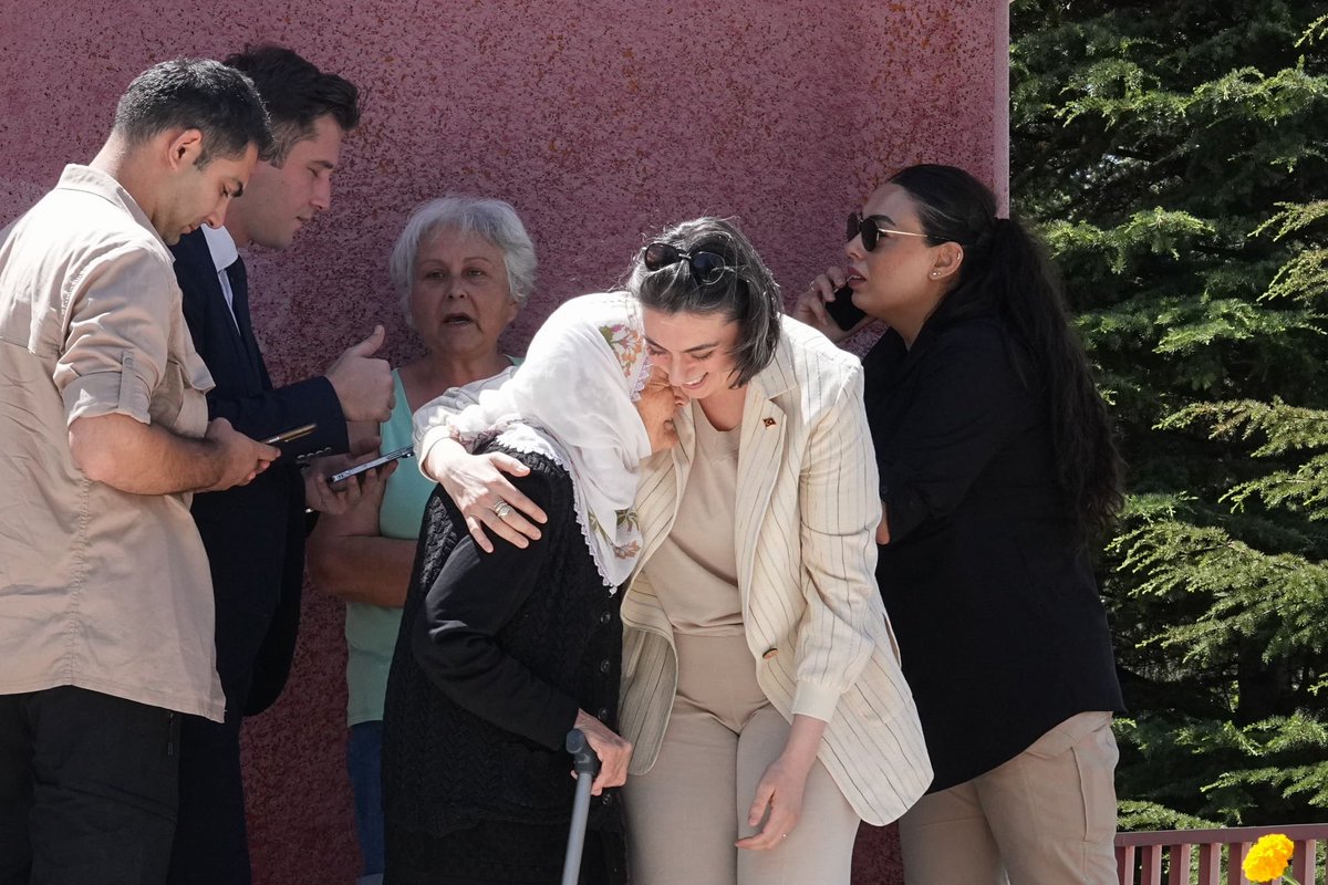 Anadolu’nun kalbi, dünyanın en güzel kentlerinden biri olan Hacıbektaş'tayız. 

İBB Başkan Vekilimiz Sayın Nuri Aslan ile birlikte, Hacıbektaş Belediye Başkanımız Ali Kaim’in ev sahipliğinde düzenlenen 62. Ulusal, 36. Uluslararası Hacı Bektaş Veli Anma Törenleri ve Kültür-Sanat