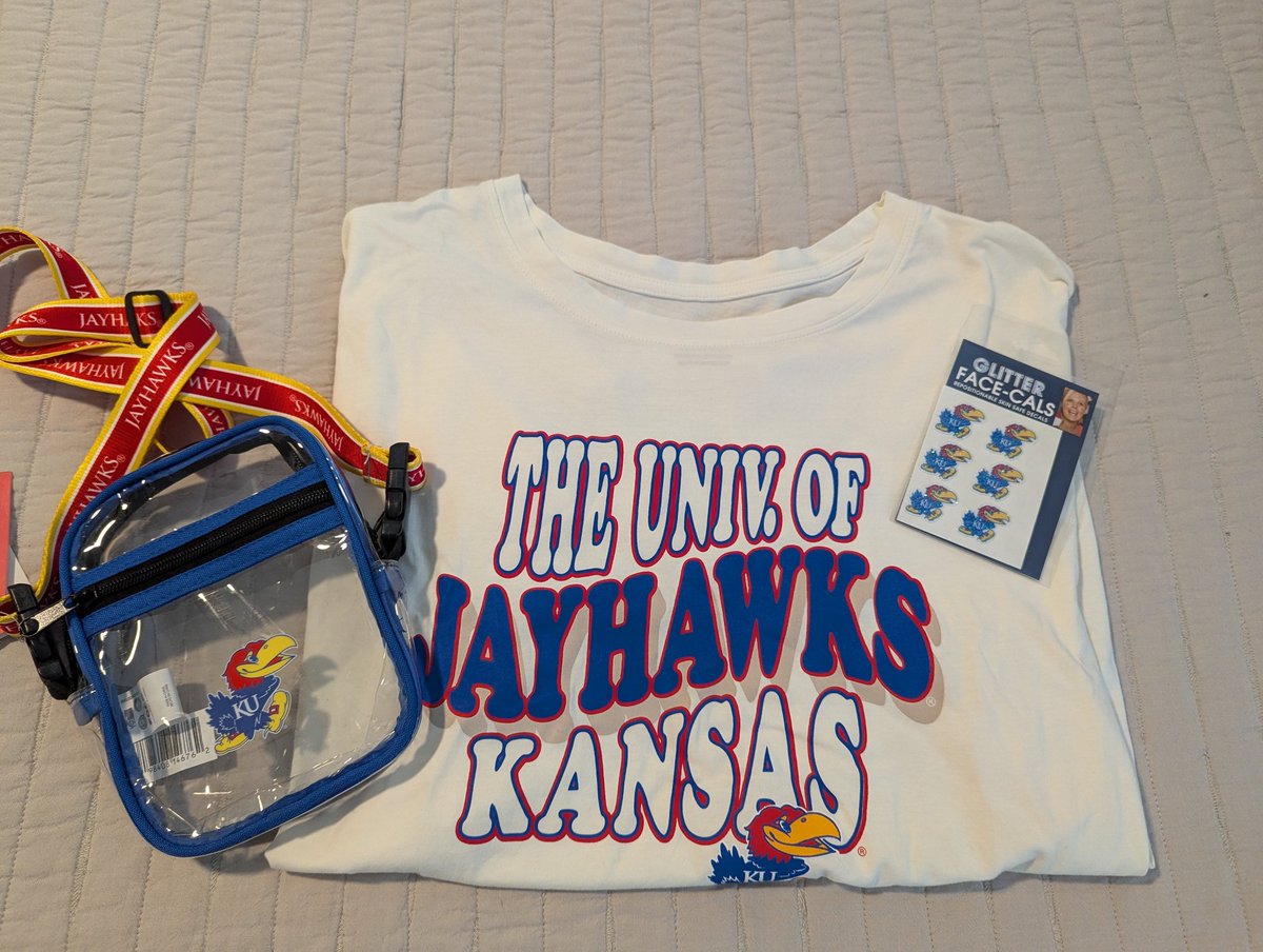 StephLuvsSports's tweet photo. Still one week to go until game day, but I'm ready! ๐๐โฅ๏ธ๐พ
#rockchalk #packthebooth ๐๏ธ #stripeout
#oursectionisewhite ๐ค๐
#pressontattoo
#newbieseasontickets https://t.co/RSr9PZvb5T