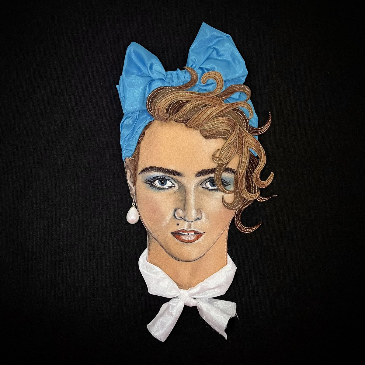 Jane Sanders (@janesandersart) on Twitter photo HAPPY BIRTHDAY #Madonna THIS STITCHED PORTRAIT WAS INFLUENCED BY THE PAINTING, “THE GIRL WITH THE PEARL EARRING” BY VERMEER. IT’S A GOOD TWIST TO INTERPRET YOUNG MADONNA AS A SASSIER VERSION OF THE MAID IN THE ORIGINAL. SEE HER IN MY SOLO SHOW AT WHITCHURCH SILK MILL IN DEC. HAPPY BIRTHDAY #Madonna THIS STITCHED PORTRAIT WAS INFLUENCED BY THE PAINTING, “THE GIRL WITH THE PEARL EARRING” BY VERMEER. IT’S A GOOD TWIST TO INTERPRET YOUNG MADONNA AS A SASSIER VERSION OF THE MAID IN THE ORIGINAL. SEE HER IN MY SOLO SHOW AT WHITCHURCH SILK MILL IN DEC.