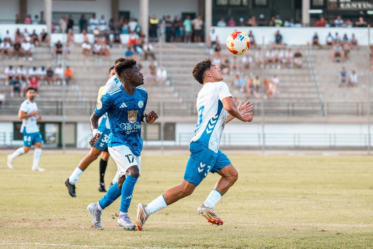 📸 𝐆𝐚𝐥𝐞𝐫𝐢́𝐚 𝐟𝐨𝐭𝐨𝐠𝐫𝐚́𝐟𝐢𝐜𝐚 del tercer encuentro de #PretemporadaCDT ⚪️🔵

🔗 clubdeportivotenerife.es/galerias/marin…

#MarinoTenerife #LaBregaNosUne #DiSAFÍO