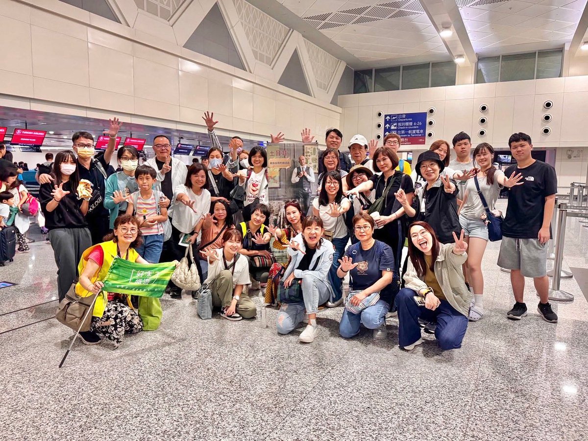 Bu yılki ilk Tayvanlı turist grubumuz Türkiye’ye doğru yola çıktı. Ülkemizde sağlıkla gezsinler. Toplam 4 grubunuz olacak. Gezilerden fotoğrafları buradan paylaşacağım🇹🇷 #tayvan #turizm <a href="/tgakurumsal/">Türkiye Turizm Tanıtım ve Geliştirme Ajansı</a> <a href="/TCKulturTurizm1/">T.C. KültürveTurizm</a>