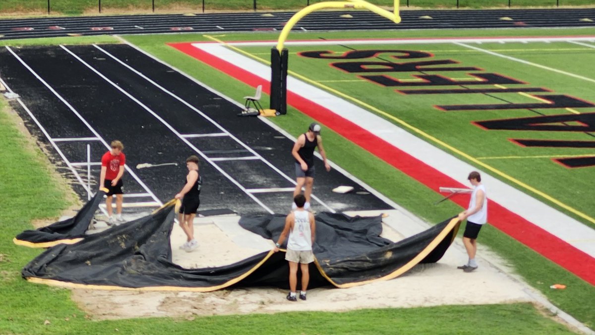 A big JF thank you to Coach Crews, his staff, our JF football players, parents, and community members for making Sabre Stadium Clean Up Day a continued success!⚔️
