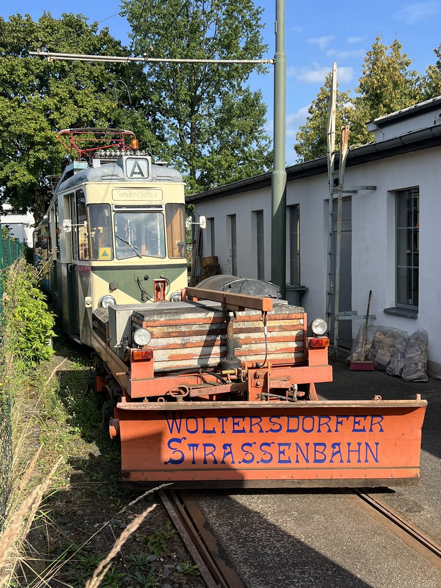 Auch neben dem Depot stehen schön aufgereiht die #Gotha Perlen