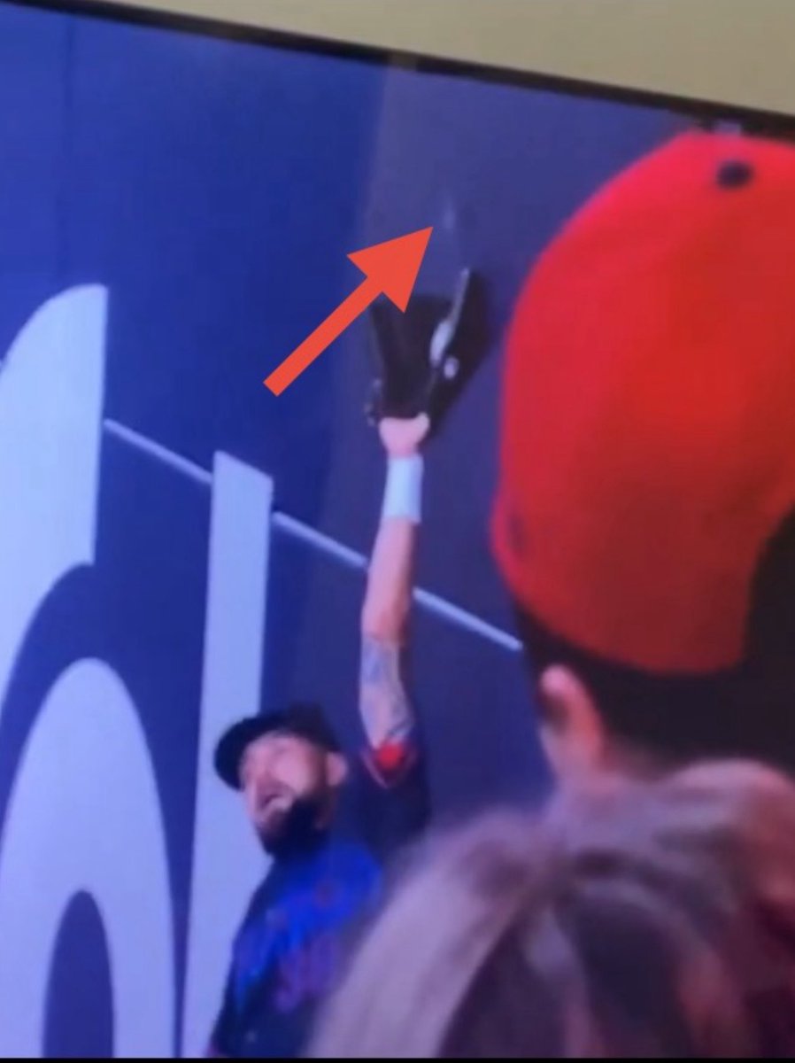 Trent4599's tweet photo. @sophiiasky 100% hits the wall.  You can see the imprint from where the ball hits. https://t.co/7SjdeI4rL4