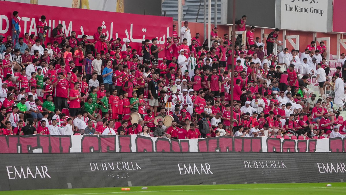 📸| إبداع خيالي ✨ من صنع الفرسان❤️.. يبنون المجد بالتشجيع المثالي ويعمرون المدرجات بالحماس المتواصل 🗣️ لتحقيق أغلى الانتصارات✔️🤝

#شباب_الأهلي_الظفرة 
#دوري_أدنوك_للمحترفين ⚽
