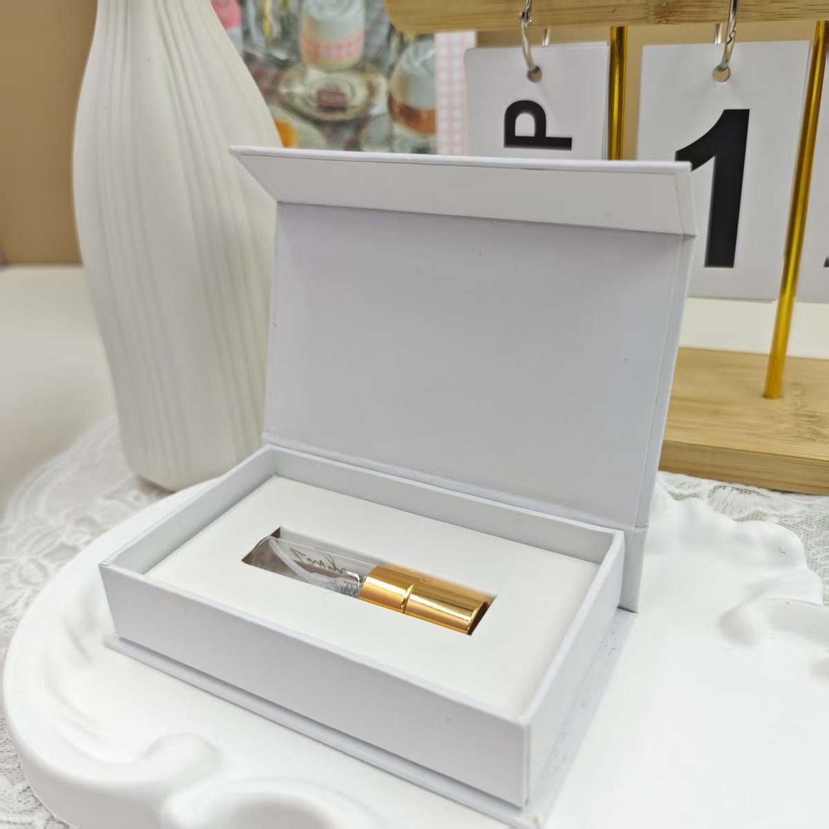 BryanTa43448943's tweet image. Luxury Paper Cardboard Perfume Essential Oil Folding Boxes with Insert

Our advantages:
✅ 3-Decade Expertise: 30+ years of refining quality for different industries customer
✅ Certification: ISO、FSC、FCCA、BSCI

Whats app：+86 13717343123

#PerfumeBoxes #paperboxes