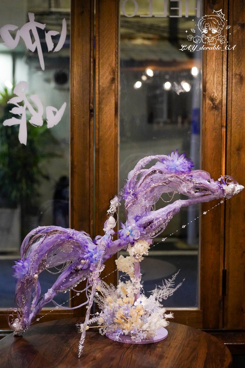 LAYderable_CA's tweet photo. 🌙 Haikou nights, dreamcatchers swaying in the breeze.
Across the ocean, Xback weaves blessings into every thread
catching only sweet dreams for @layzhang , guarding his sleep with love.

Special thanks to the Canadian fans who participated in and also thanks to @LayXChannel1007 https://t.co/HRzIHnKKzz