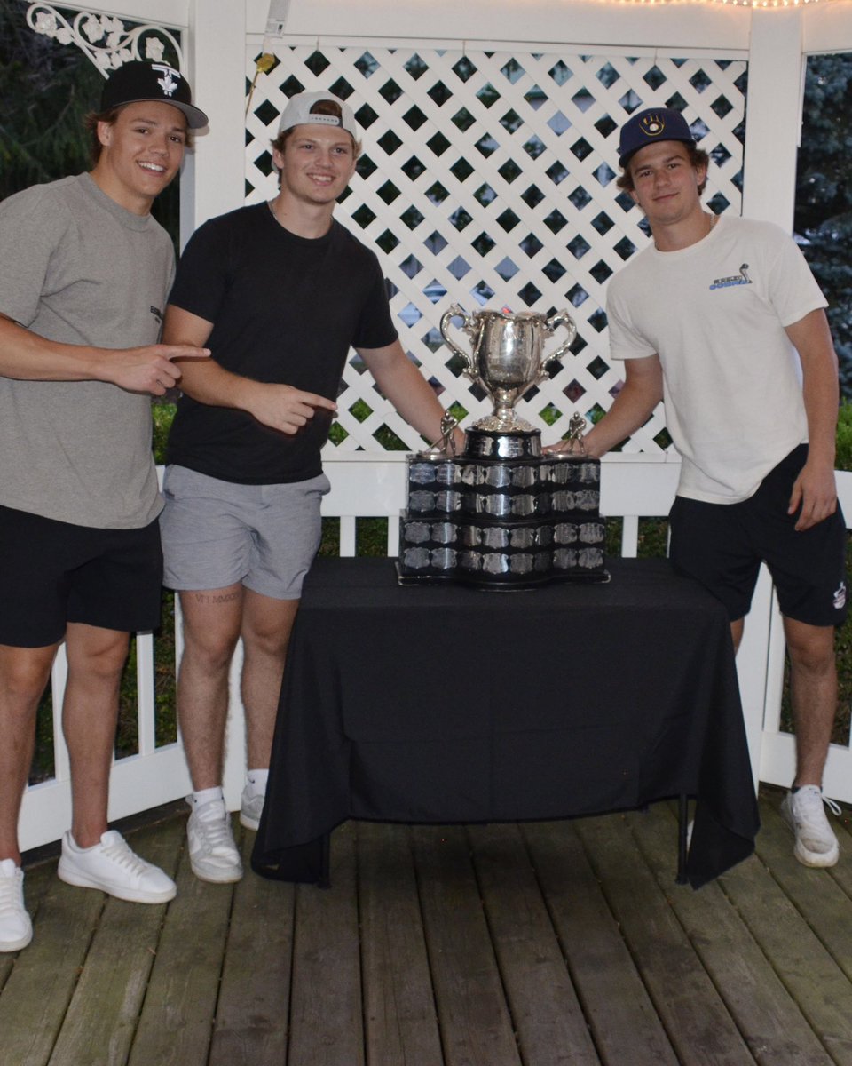 LondonKnights's tweet photo. Another good day with the #MemorialCup 🚜 https://t.co/853S6v4BUi