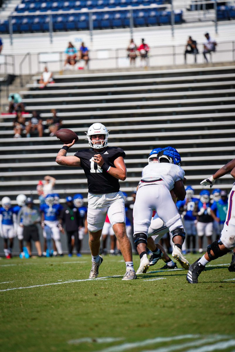 UWGFootball's tweet photo. TURN ME UP
Football season is JUST around the corner
#BuiltForMore https://t.co/VnGWBpIWpa