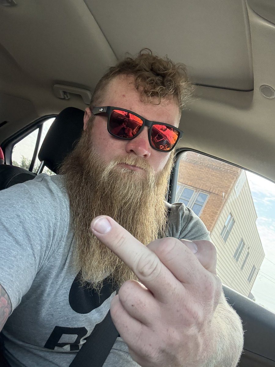 CashMaster_B tweet media