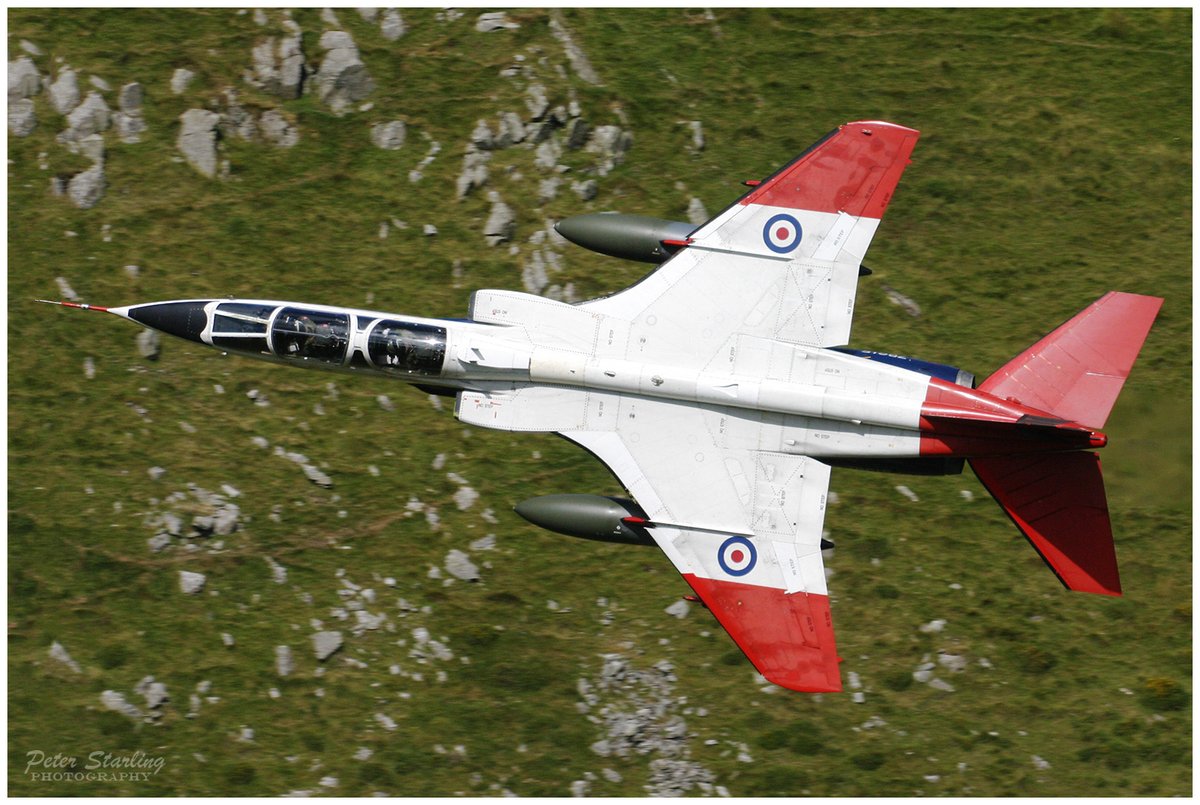 Peter__Starling's tweet image. Somehow this was 20 years ago today!
This ETPS &apos;raspberry ripple&apos; Jaguar still rates as one of my all time highlight moments of photographing aircraft at low level.

#lowflying #machloop #avgeek #etps