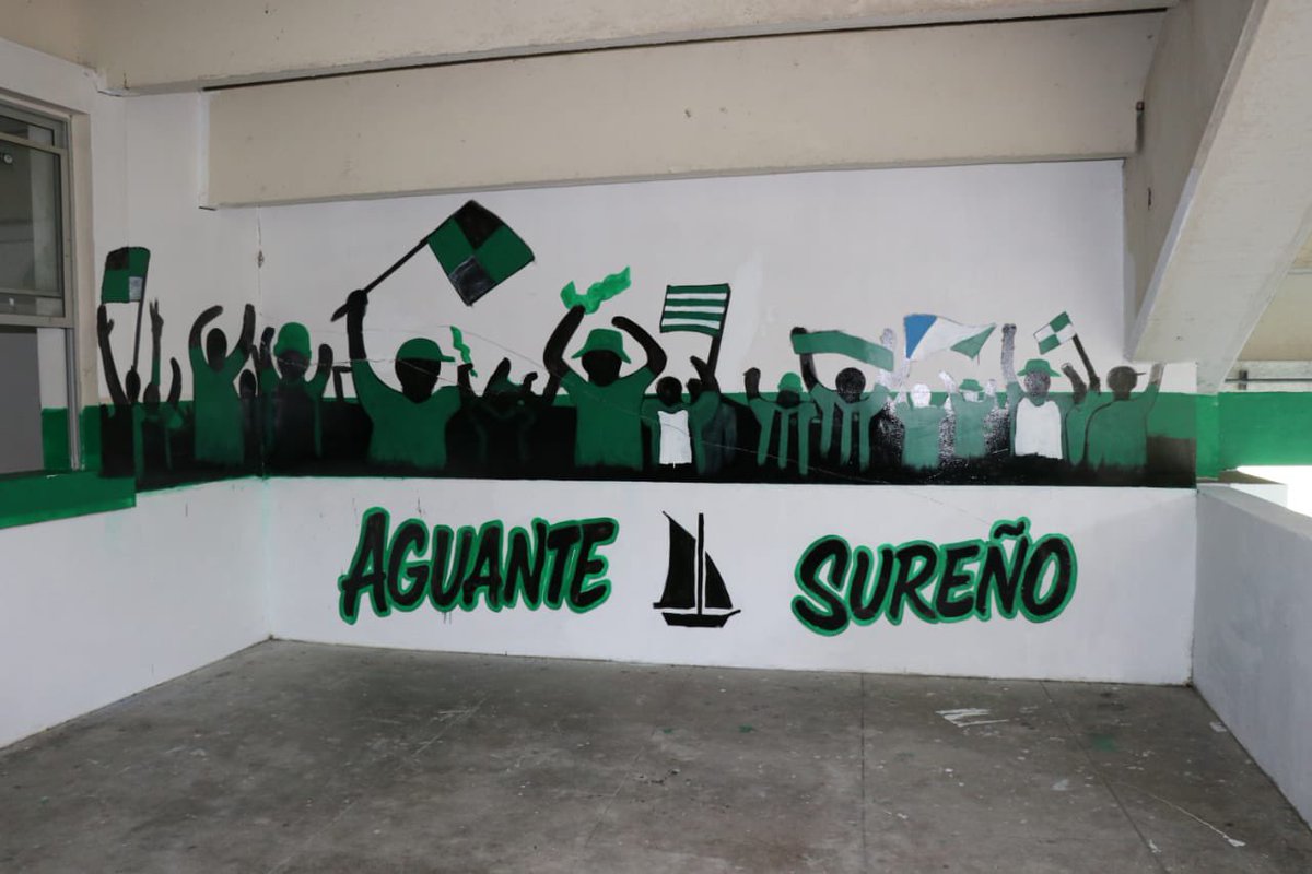 Porque en Puerto Montt la identidad la construimos entre todos! 

Felices de ver como avanzan los muchachos de la Barra “Los Del Sur” de <a href="/DPMChile/">Deportes Puerto Montt</a> con sus murales en el sector galería del Estadio más lindo del mundo.

El sábado a llenar EL CHINQUIHUE 💚

Vamos Puerto Montt