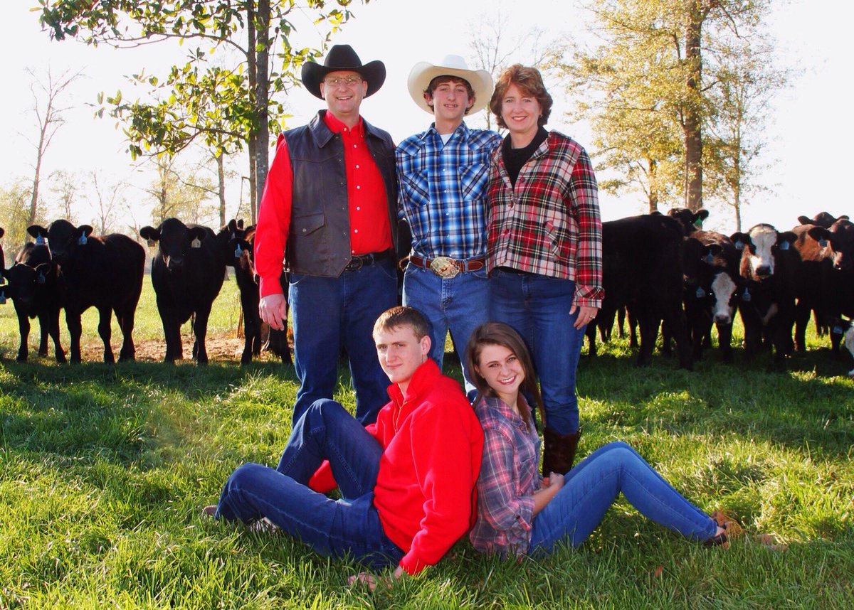 OK Mississippi I think I just found my new favorite family. These folks look amazing. 

This post is totally free and they’re not even listed on beef maps. If y’all could do me a favor and tell them to buy a listing for 25 bucks that really would make my damn day 

MAHA 🇺🇸