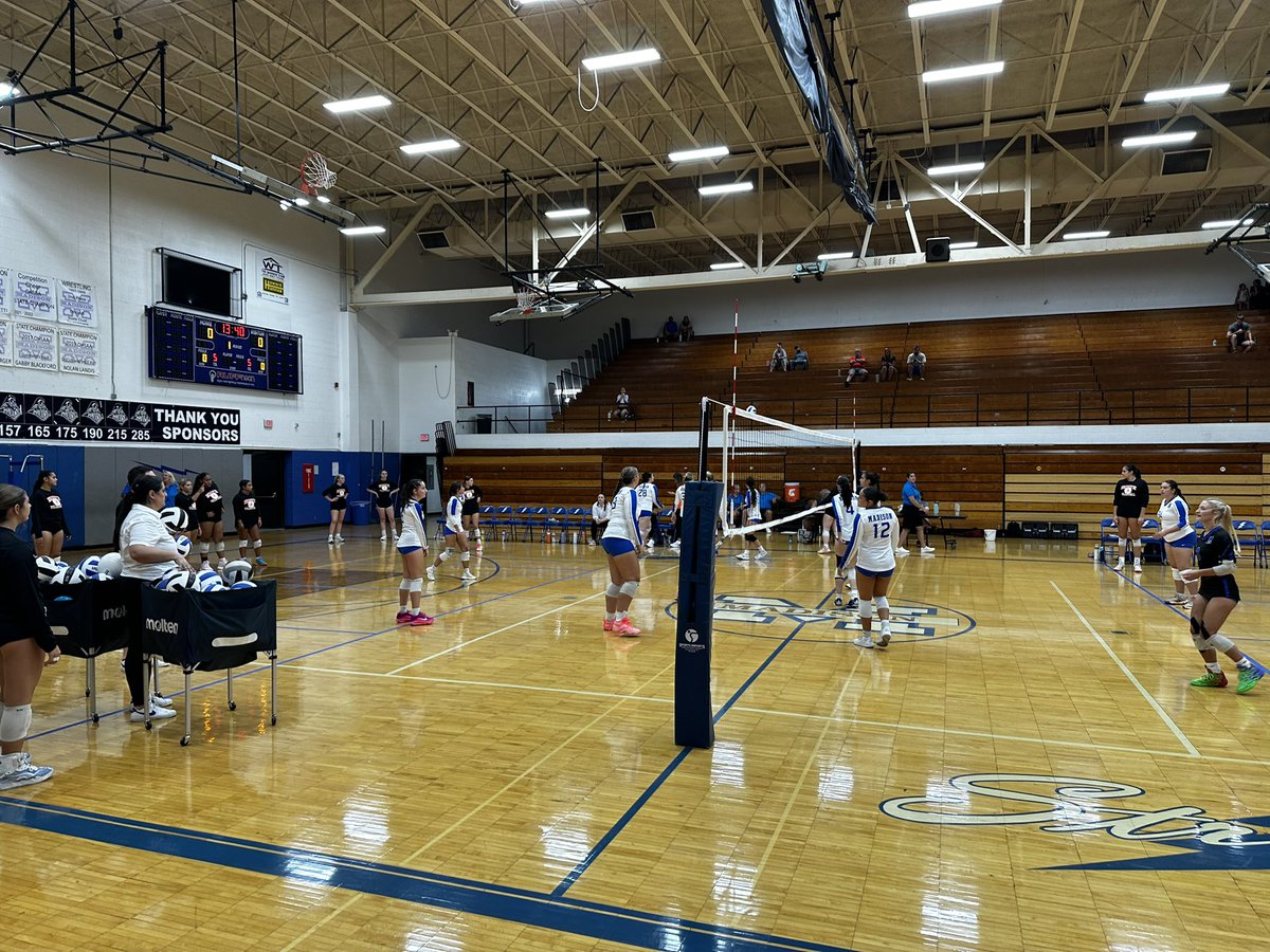 📍Madison High School 
In one years time this will be an all-CVC affair but today it’s a CVC v. WRC clash

<a href="/MHS_BLUESTREAKS/">Thomas Brady</a> hosts <a href="/northrangers/">North Athletics</a> to open the season 

First sever coming in 15 minutes 
<a href="/ohiovarsity/">Ohio Varsity</a>