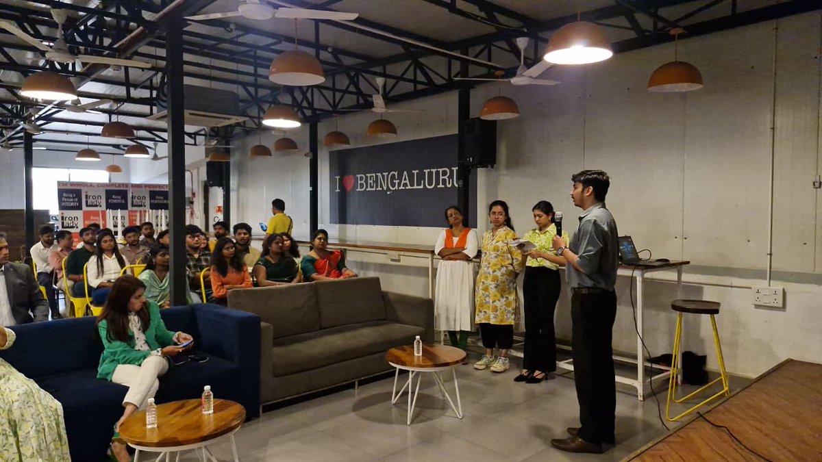 NCB, BZU officials conducted an awareness program at HOUZBAY, Indranagar.
⭐️Over 50 workers and staff members were sensitised about ill effects of drug abuse, took a pledge, and received awareness pamphlets.
⭐️Aimed at creating a drug-free environment in the workplace.