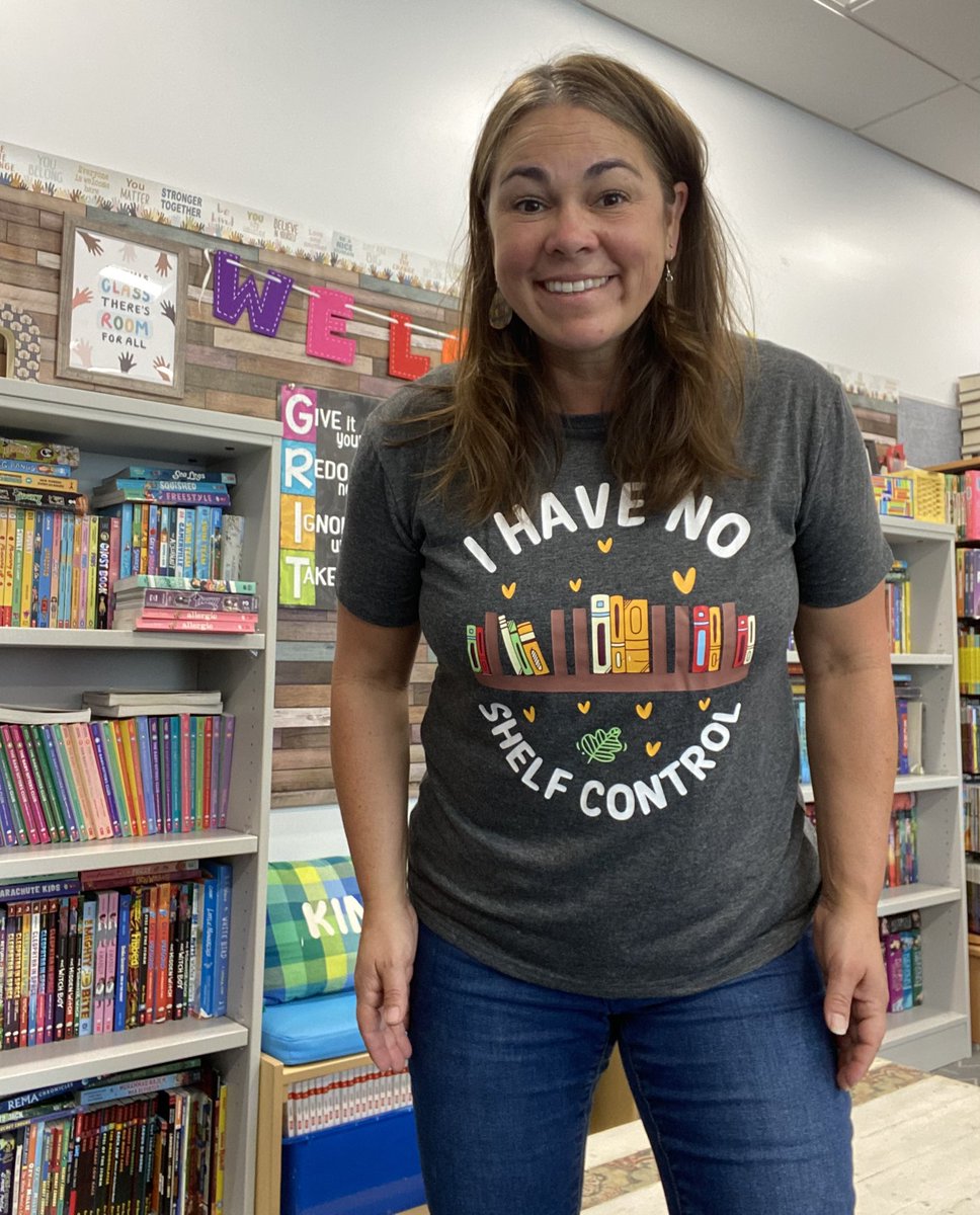Mrs. Huntsman’s lending library is up and running! I can already tell my new batch of 4th graders LOVE books 📚Friday after school some 5th graders stopped by to get a book for the weekend. I have no shelf control!!! We 🩵 books!
#books #library #BackToSchool