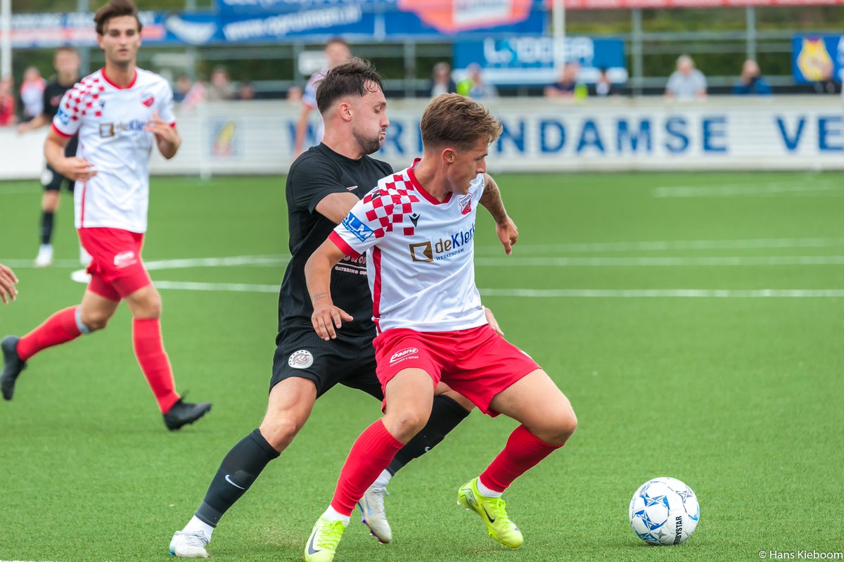 JKieboom's tweet photo. De ene helft is de andere niet, na een slechte eerste helft (0-2) hervond Kozakken Boys zich tegen IJsselmeervogels. Met meer strijdlust pakten de Werkendammers de driepunter in het eerste treffen in 2e divisie 4-3. @KozakkenBoys @Kozsupp @VVIJV #kozijs #KOZIJS https://t.co/27NFjjtEMF