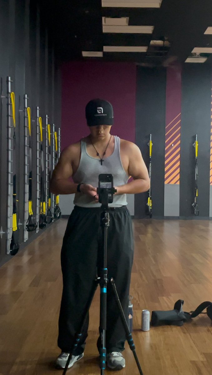 Eggroll🌺 tweet media