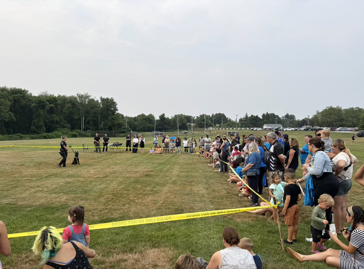 EvanForRep's tweet photo. Great job by Chief Dunn and the Westport Police Department on their first National Night Out! Nice seeing all the different local businesses and town departments involved in the event. https://t.co/77zvoxEYFu
