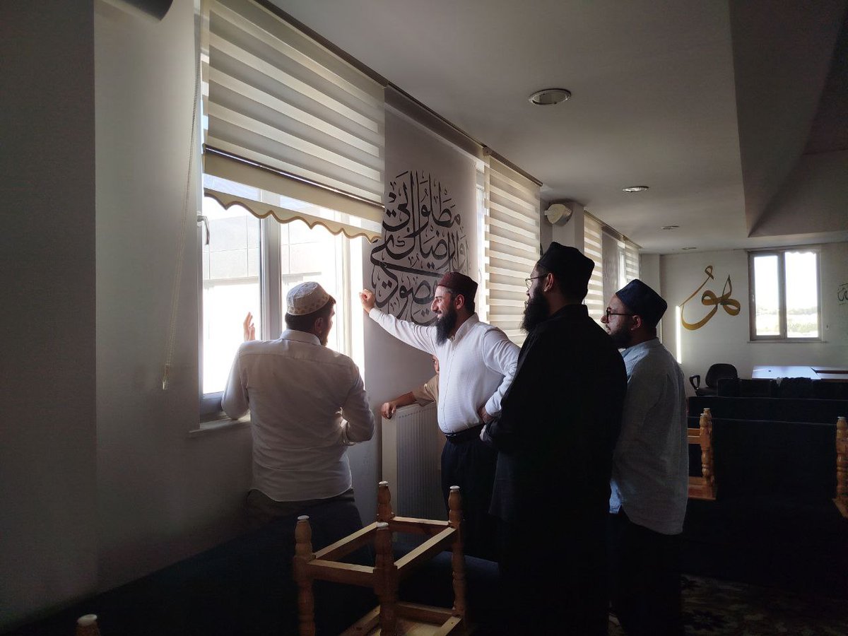 Hadis ve Siyer Araştırmaları Medresesi olarak Müderris Heyetimizle beraber Suffe Medresesini ziyaret ettik. Hoş misafirperverliklerinden ötürü Seydalarımıza teşekkür ediyoruz.

| Doğu (Diyarbakır) Medreseleri ziyareti