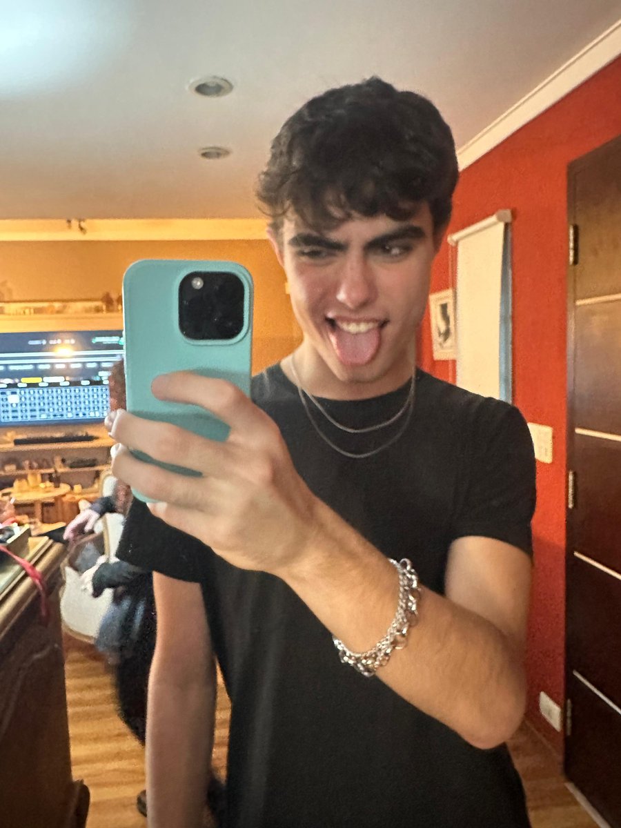 ian, tweet media