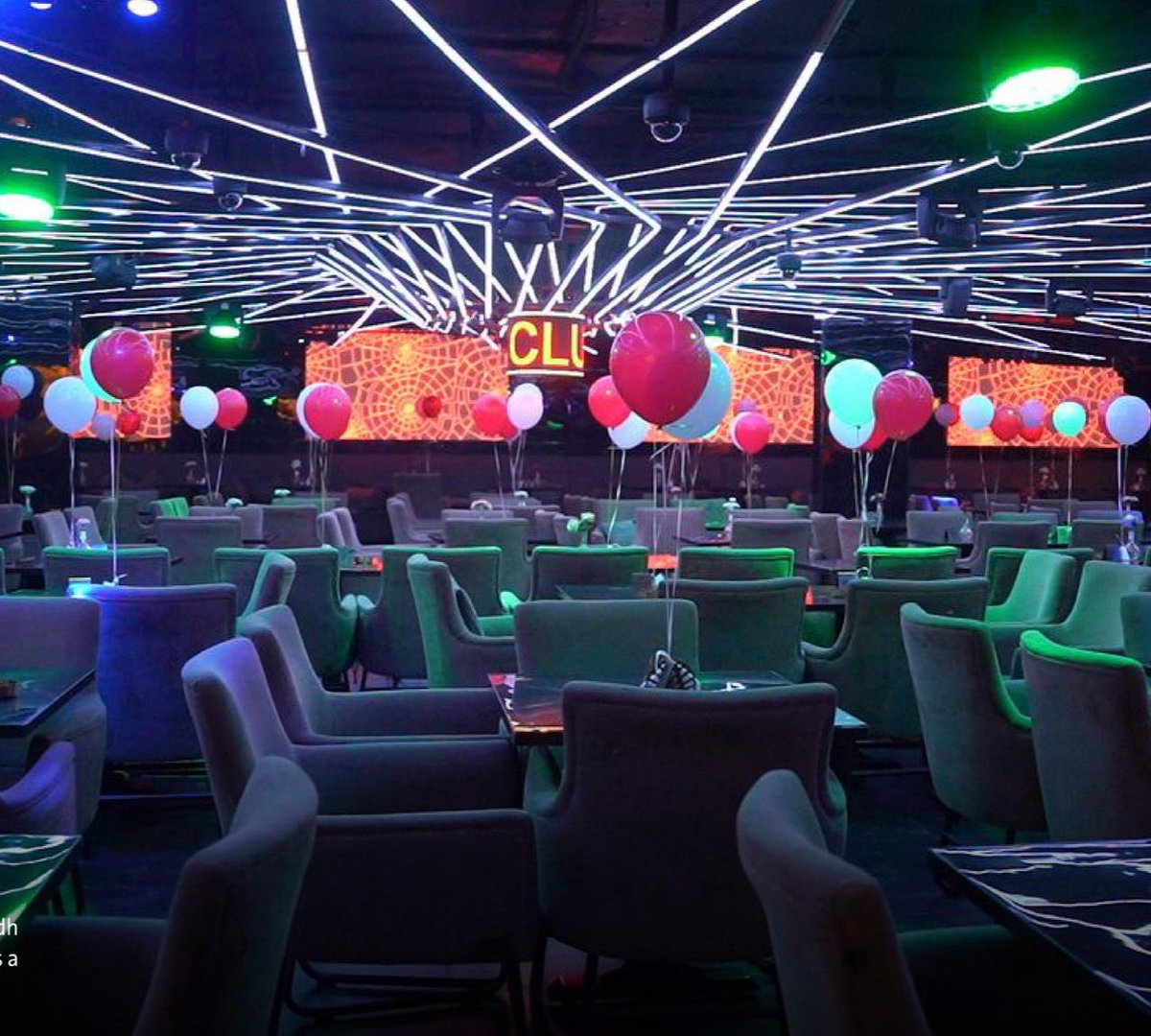 إغلاق أحد أشهر اللاونجات في العاصمة #الرياض لمخالفته الاشتراطات والأنظمة المعمول بها، ضمن جهود الرقابة لحماية المستهلك وتعزيز السلامة العامة.