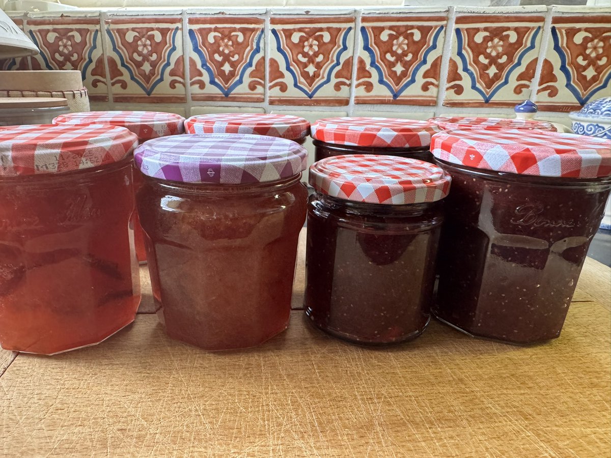 It’s got sticky at OliveHQ jam making in progress! 😋