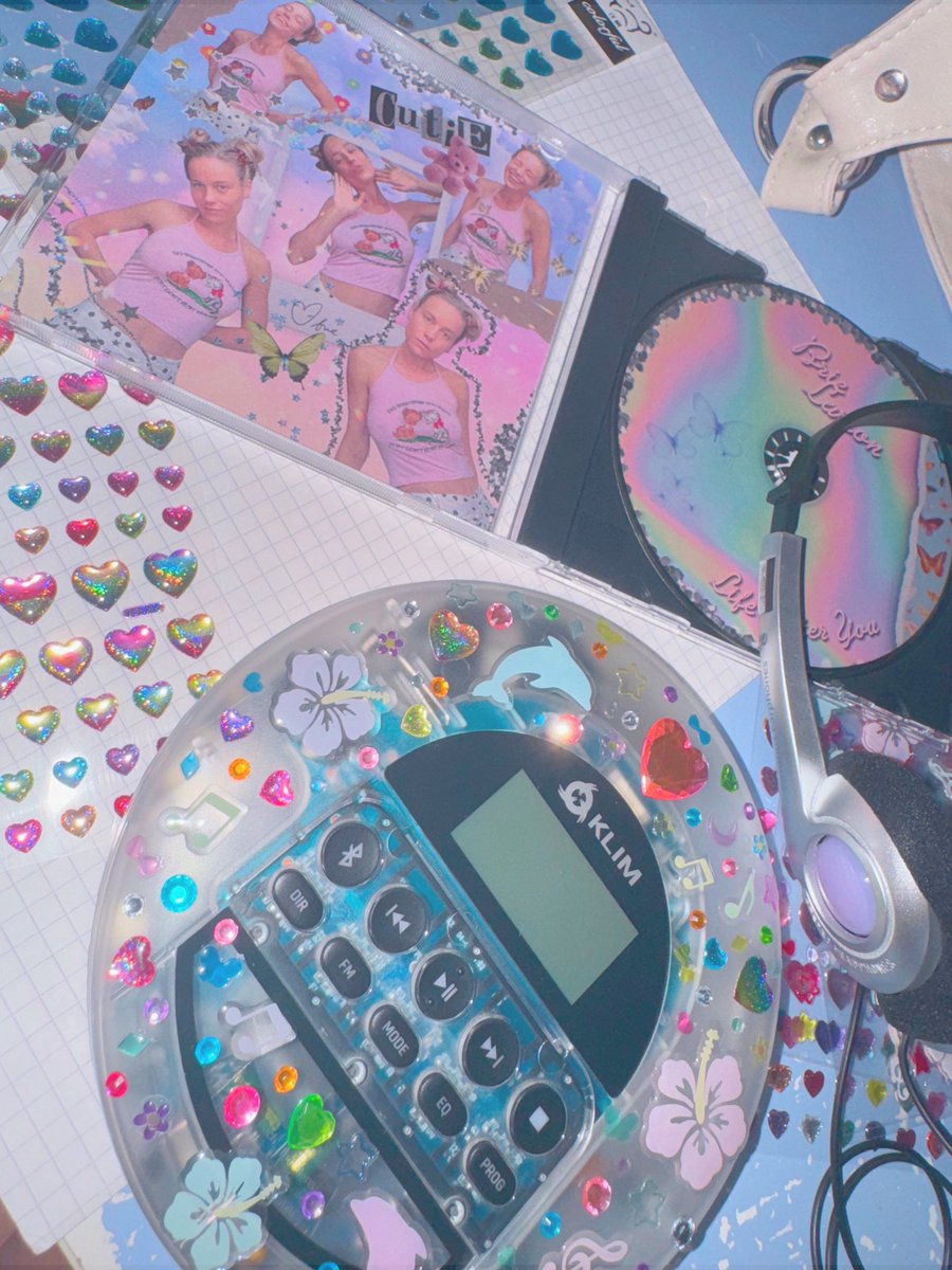 ginny ☁️ ceo of yours truly ! tweet media