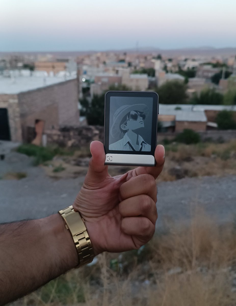 You always gotta stay safe everywhere🔐
me? Im just out here being curious and a little mischievous, testing every art I make on this Ledger Flex 🤣🥸

<a href="/Ledger/">Ledger</a>  
<a href="/nabu_lines/">nabu</a> 
#FlexYourColors