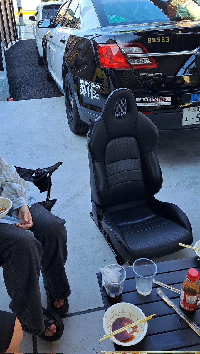 鳥取県某所で行われたBBQ
遠いところからお越しの皆様、新築を会場に提供してくれた夫婦、食材提供してくれた皆様ありがとうございました！

椅子が足りないときに純正シートが使われるのはあるあるです←