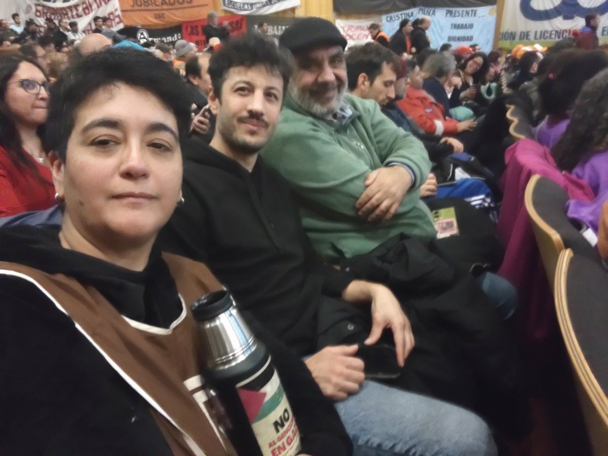 Lorenaitabel's tweet photo. Arranco el plenario del sindicalismo combativo, desocupadxs, jubiladxs y sectores en lucha, cómo los trabajadores de Secco que convocaron  el jueves 20 6am a la Panamericana para q la empresa cumpla la conciliación obligatoria por la reinstalación de todos los despedidos. https://t.co/FsQvub8mVn