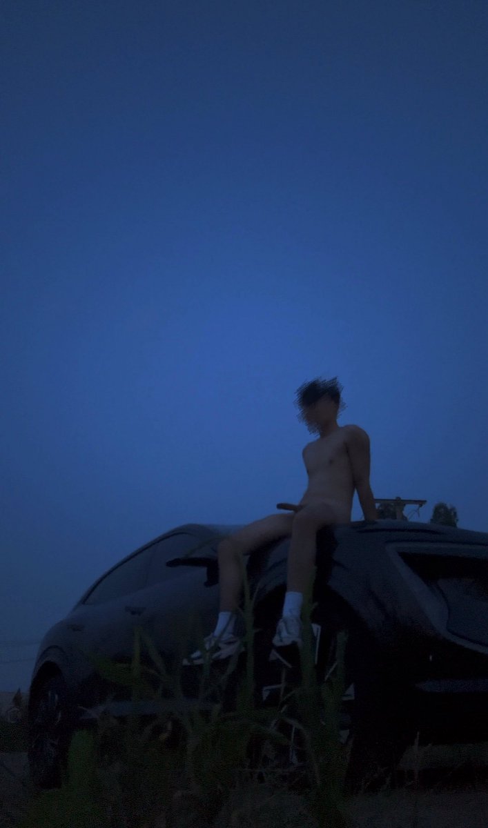 Chritopher tweet media