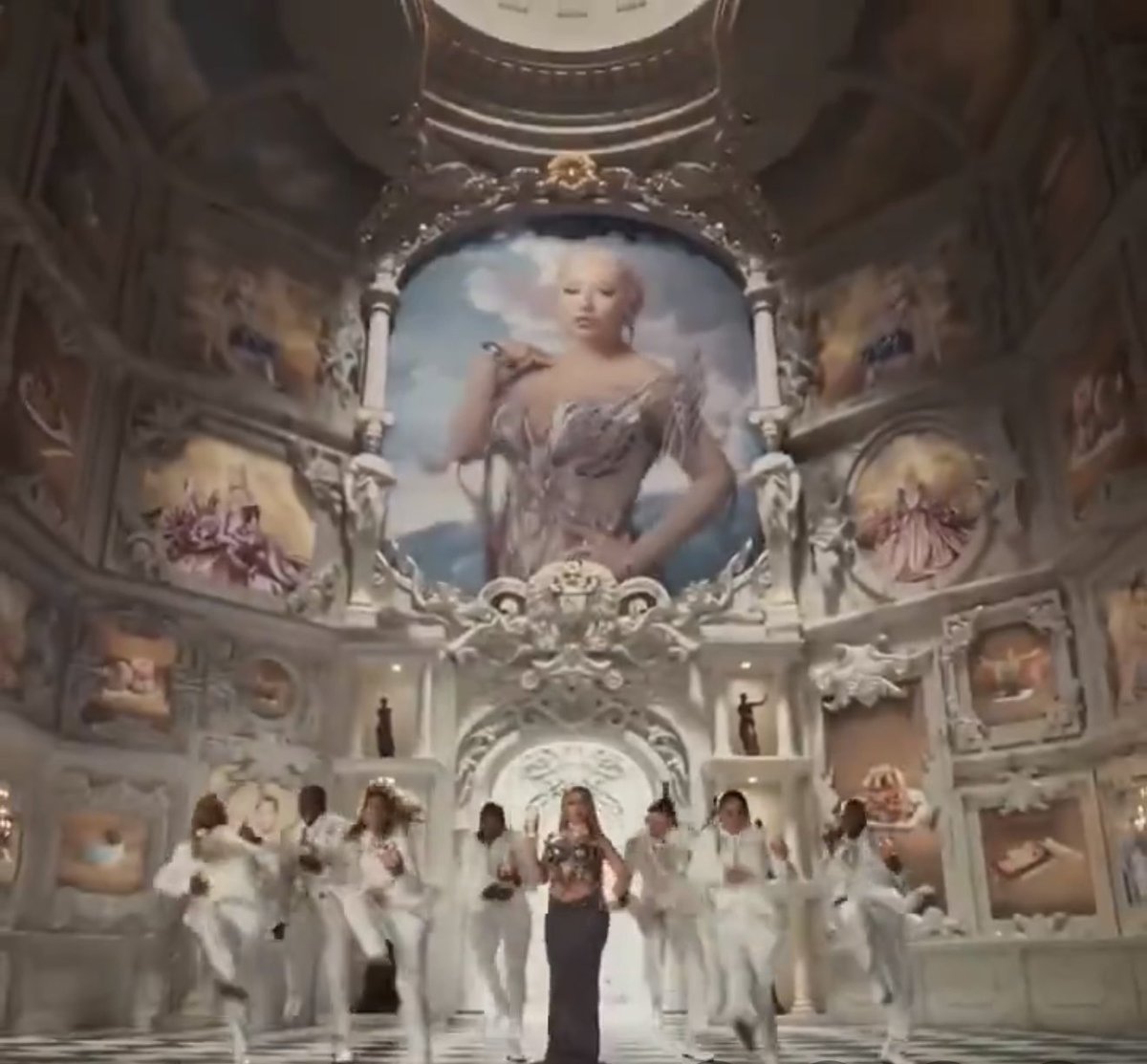 Ernest0681485's tweet image. Xtina the queen you are.