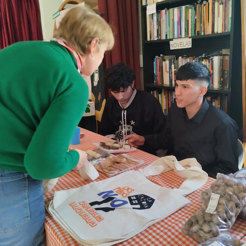 Lo más valioso de la Feria de la Diaconía no son solo los proyectos, sino los vínculos que nacen entre chicos, jóvenes, familias y coordinadores. 💜
#IERP #Diaconía
👉 ierp.org.ar/feria-de-la-di…