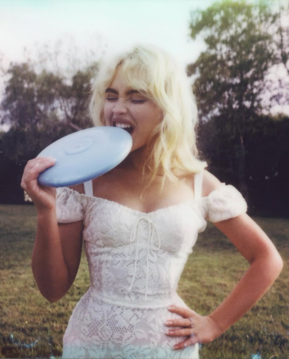 Sabrina describió al álbum como “la peor pesadilla de un hombre”.

‘Man’s Best Friend’ disponible el 29 de agosto.
