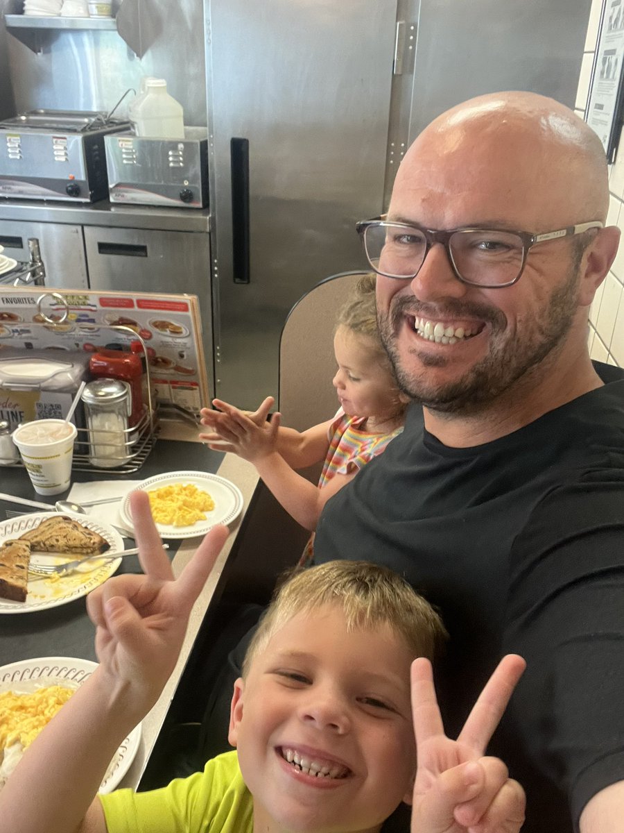 Win, wake up, Waffle House! #4theG #Hunt
