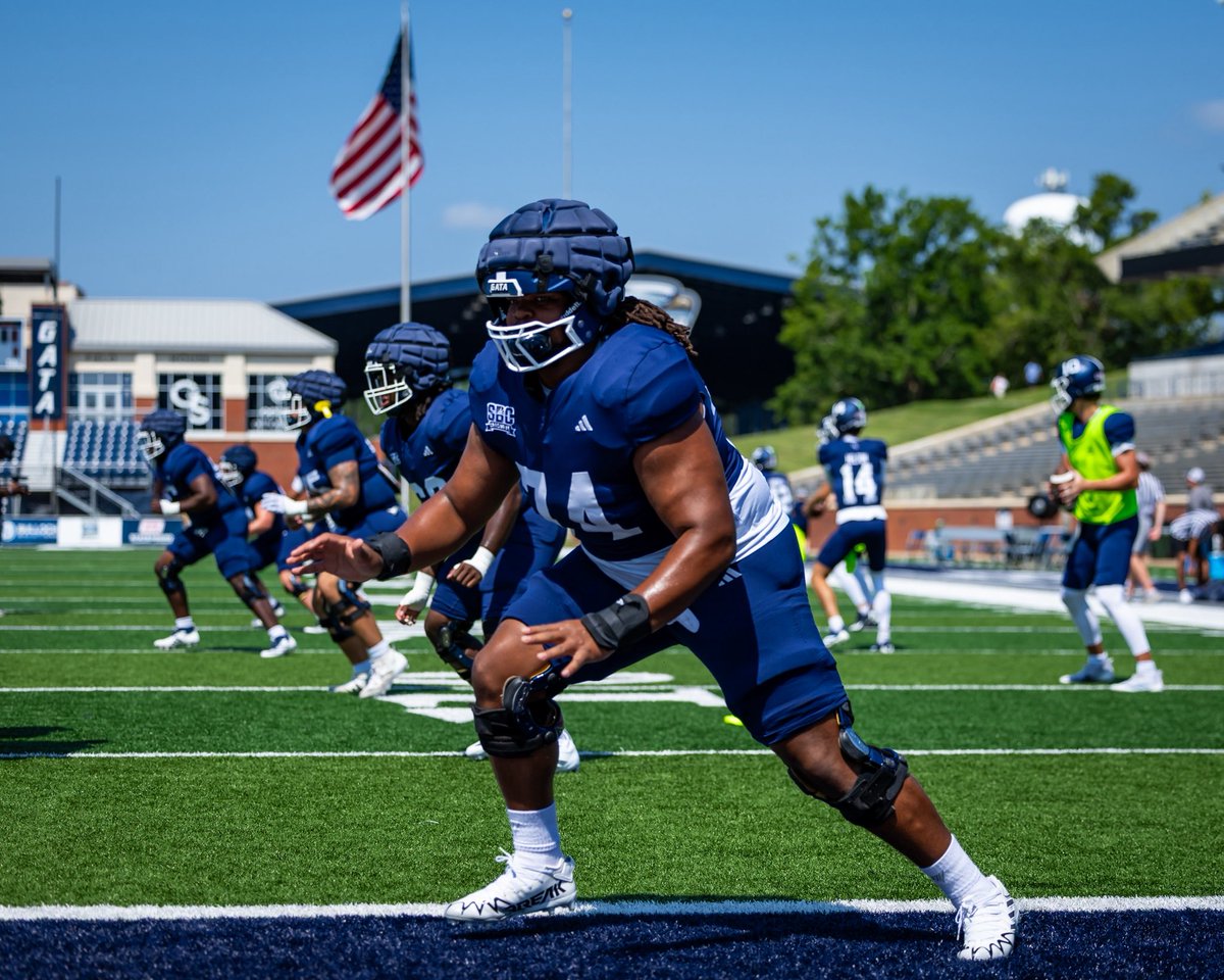 GSAthletics_FB's tweet photo. One Word: Ready. 

#HailSouthern https://t.co/iuuE17NO5b