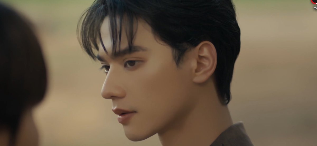 vousjay's tweet photo. ยอมเบ้าหน้าพี่เก่งอ่ะ อยู่ในลุคพ่อครูก็หล่อเท่ อยู่ในลุคหนุ่มแว่นก็หล่อเนิร์ด เกิดมาเพื่อให้เห็นภาพคำว่าหล่อจริงๆ
#เขมจิราต้องรอดEP2 https://t.co/vHj5A2VBMn