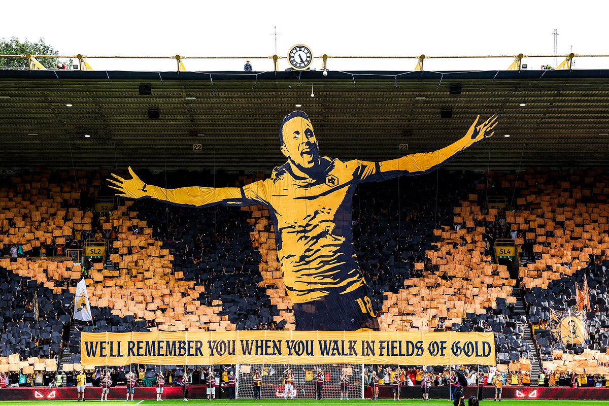 Wolves' tifo for Diogo Jota 🧡