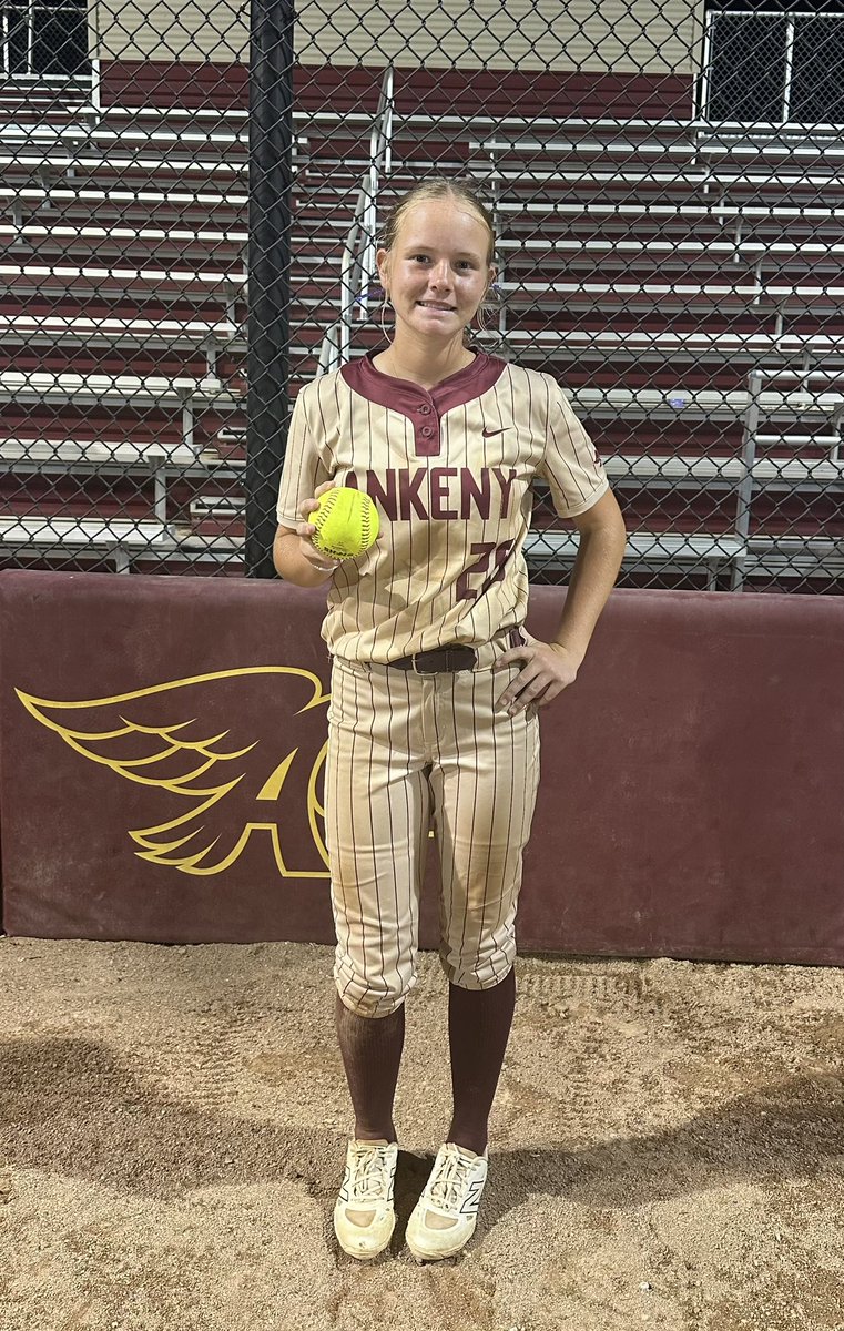 SelectFP_Backs's tweet image. Welcome Tenley Heidemann!  A Dynamic athlete and could not be more excited to have her! 
All the way from Ankeny, IA!! 
@TenleyHeidemann 
@JBacksmeyer