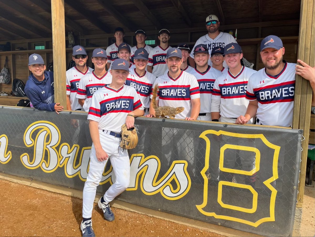 mntownball25's tweet photo. The @UrbankParkersPrairie is ready to play ball and ....they even brought their "Nutty Buddy" for good luck! Share your your tournament photos via FB Messenger or email to: mba.25.marketing@gmail.com
#mntownball25 #minnbaseball @MinnBaseball https://t.co/RbiorU4Zzr