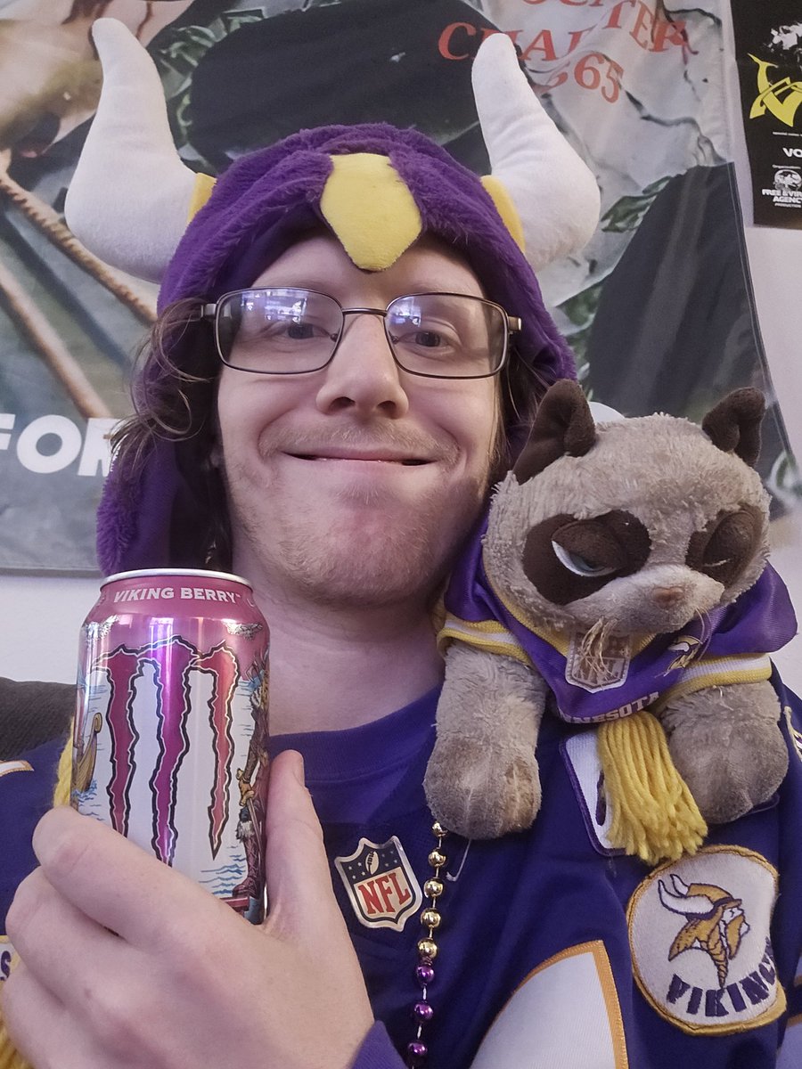 MNGFJC's tweet photo. 'Hello &amp; Good Morning, Minnesota Vikings fans. 

I'm Grumpy Football Jesus Cat, with @mrfluff3h &amp; Tonight is Vikings GameDay &amp; today the @Vikings are playing against the @Patriots

Can I please get a "Skol Vikings?"

In Kevin O'Connell We Trust. Skol.' - GFJC https://t.co/jMuIrQAf8q