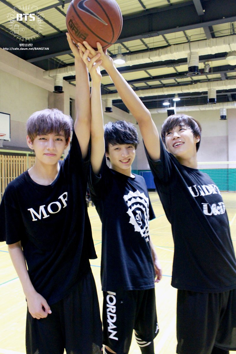 hourly oldies bts tweet media